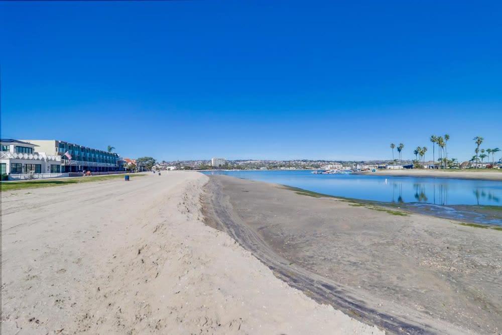 1 Block To Ocean & Bay Steps To Belmont Park * San Diego